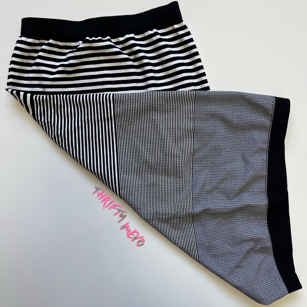 Stripped pencil skirt